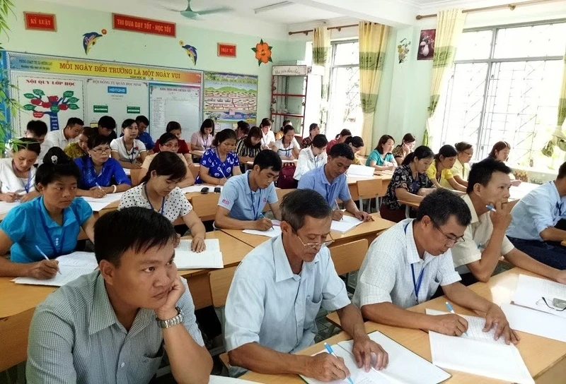 100% giáo viên toàn tỉnh Điện Biên được phổ cập AI.