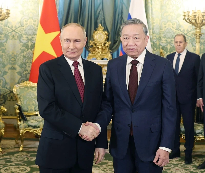 Tổng Bí thư Tô Lâm hội đàm hẹp với Tổng thống Nga Vladimir Putin. 
