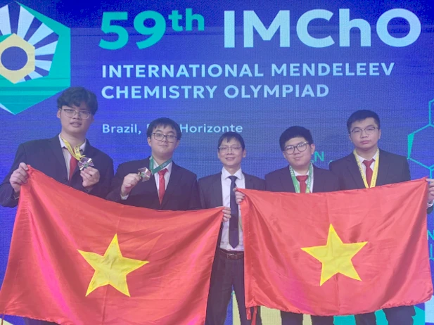 Học sinh Việt Nam đạt 4 huy chương Olympic Hóa học quốc tế Mendeleev lần thứ 59 năm 2025.