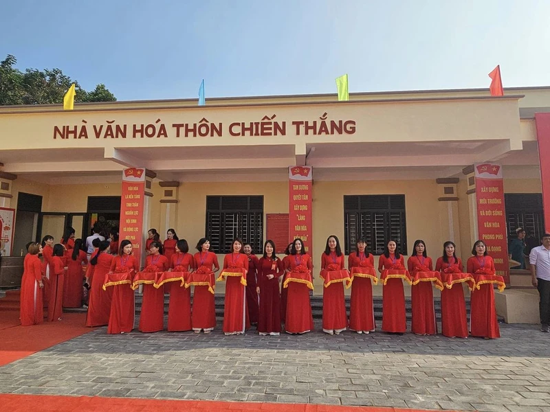 Khánh thành Nhà văn hóa thôn 200 chỗ ngồi.