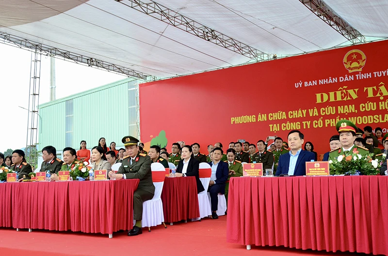 Ban chỉ đạo diễn tập.