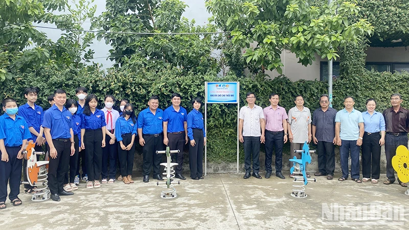 Khu vui chơi được bàn giao, đi vào hoạt động.