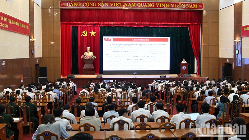 Toàn cảnh hội nghị