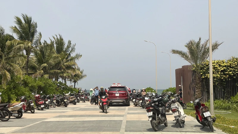 Khu vực bãi biển Tân Trà nơi xảy ra vụ việc đáng tiếc.
