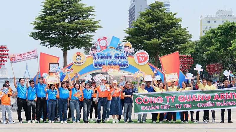 Các đội thi ghi hình số đầu tiên.