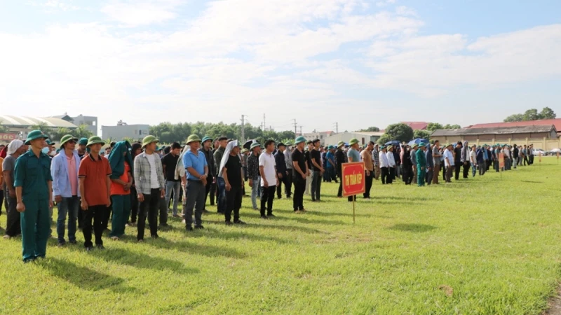 Lực lượng quân nhân dự bị tập trung triển khai kiểm tra.