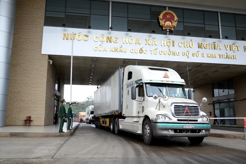 Thông quan hàng hóa qua cửa khẩu đường bộ số 2 Kim Thành (Lào Cai).