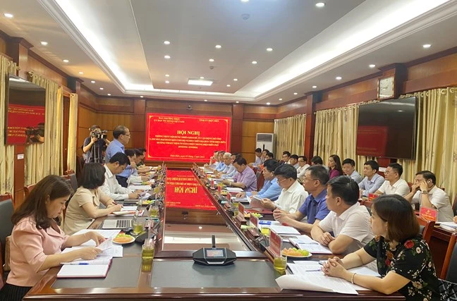 Quang cảnh Hội nghị của Ủy ban Trung ương Mặt trận Tổ quốc Việt Nam và tỉnh Điện Biên.