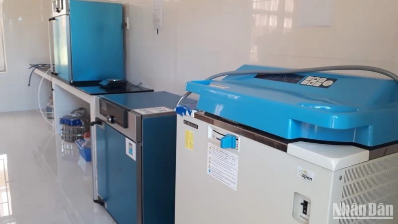 Thiết bị phòng Thí nghiệm công nghệ sinh học của Trung tâm ứng dụng khoa học và công nghệ.