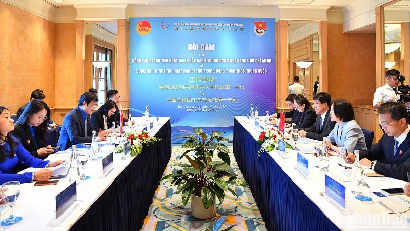 Toàn cảnh buổi hội đàm.