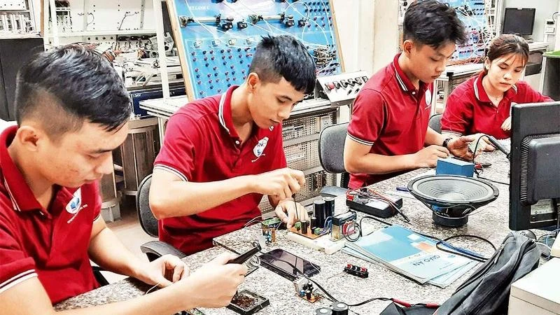 Sinh viên Trường cao đẳng Kỹ nghệ II, Thành phố Hồ Chí Minh (Ảnh minh họa: Khánh Trình).