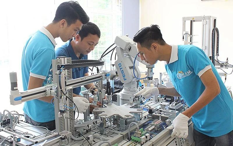 Sinh viên Trường Cao đẳng Cơ điện Hà Nội. (Ảnh: HCEM)