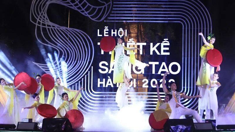 Khai mạc Lễ hội Thiết kế Sáng tạo Hà Nội 2022 (Ảnh: GIang Nam).