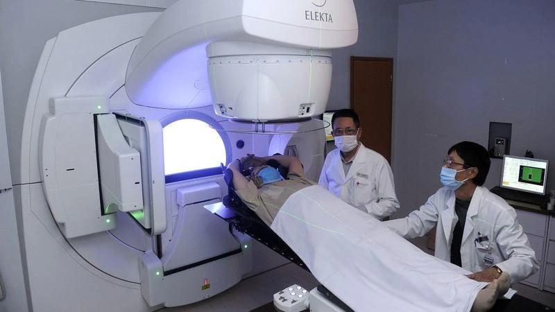 Khám, chữa bệnh tại Bệnh viện Ung bướu Hưng Việt, Hà Nội. (Ảnh: Nguyễn Đăng)