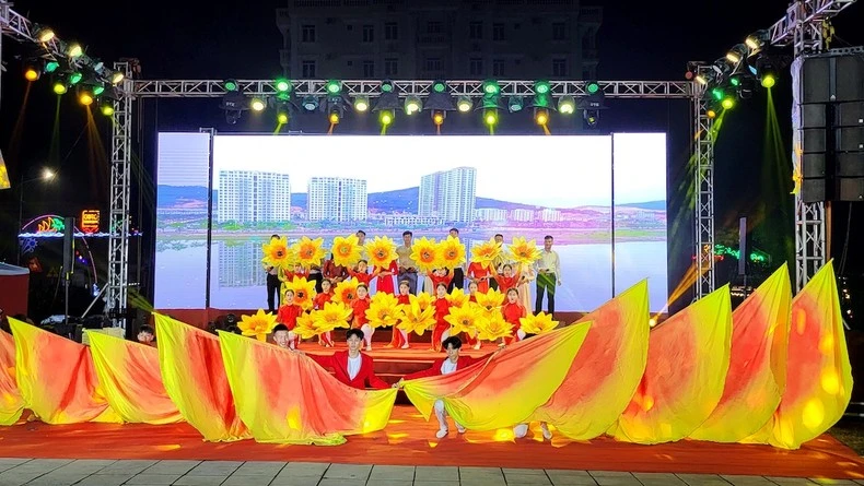 Chương trình nghệ thuật đặc sắc tại lễ khai mạc du lịch "Cô Tô - Dấu ấn đảo xanh" năm 2023.