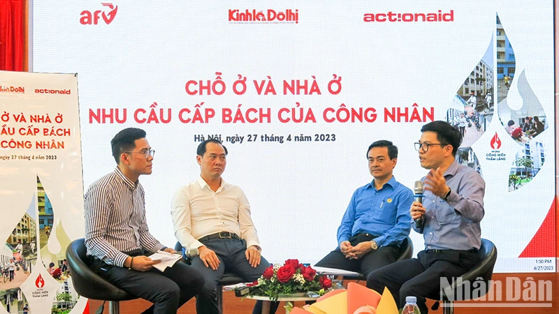Các đại biểu chia sẻ tại tọa đàm.