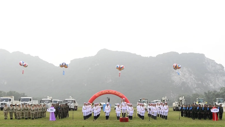 Đại diện lực lượng tham gia Diễn tập VINBAX 2023 của Quân đội hai nước Việt Nam-Ấn Độ. (Ảnh: qdnd.vn)