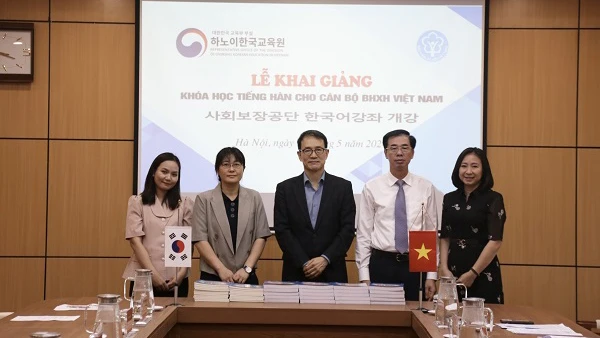 Lễ khai giảng khóa học tiếng Hàn dành cho cán bộ của Bảo hiểm xã hội Việt Nam ngày 14/5/2024. (Ảnh: VSS)