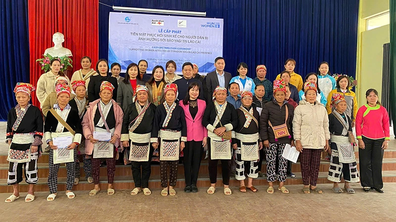 Các phụ nữ nhận hỗ trợ từ chương trình. (Ảnh: UN Women)
