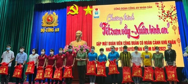 Tết Sum vầy-Xuân bình an năm 2022 do Công đoàn Công an Nhân dân tổ chức.