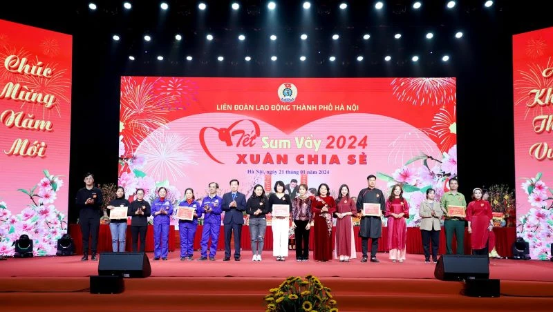 Tết Sum vầy- Xuân chia sẻ 2024.