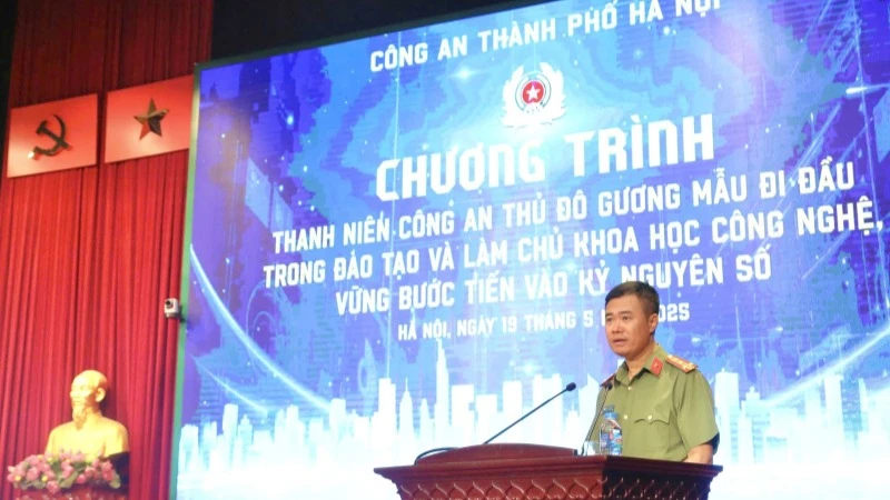 Đại tá Nguyễn Ngọc Quyền, Phó Giám đốc Công an thành phố phát biểu khai mạc.