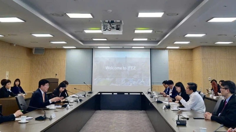 Đoàn công tác tỉnh Quảng Nam làm việc với Khu kinh tế tự do Incheon. (Ảnh: VKBIA cung cấp)