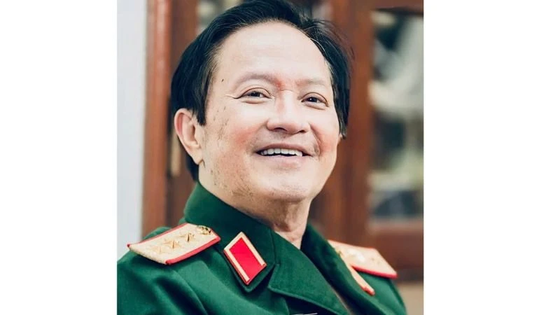 Thượng tướng, Viện sĩ, Anh hùng lực lượng vũ trang nhân dân Nguyễn Huy Hiệu, nguyên Ủy viên Trung ương Đảng, nguyên Thứ trưởng Quốc phòng.