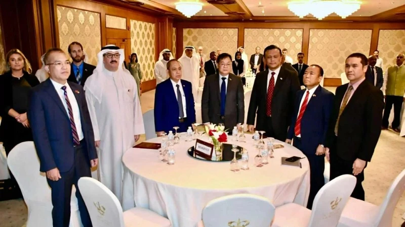 Các đại biểu tham dự Lễ kỷ niệm 30 năm ký Hiệp định Thương mại Việt Nam-Kuwait (Ảnh: Đại sứ quán Việt Nam tại Kuwait)