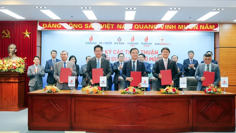 Ký kết hợp đồng mua bán khí (GSPA) Lô B.