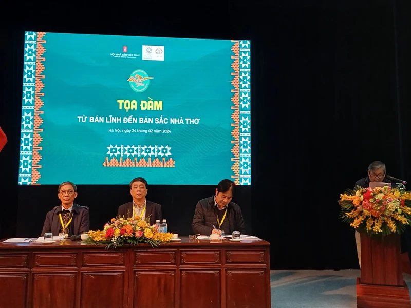 Ngày thơ Việt Nam: Từ bản lĩnh đến bản sắc nhà thơ