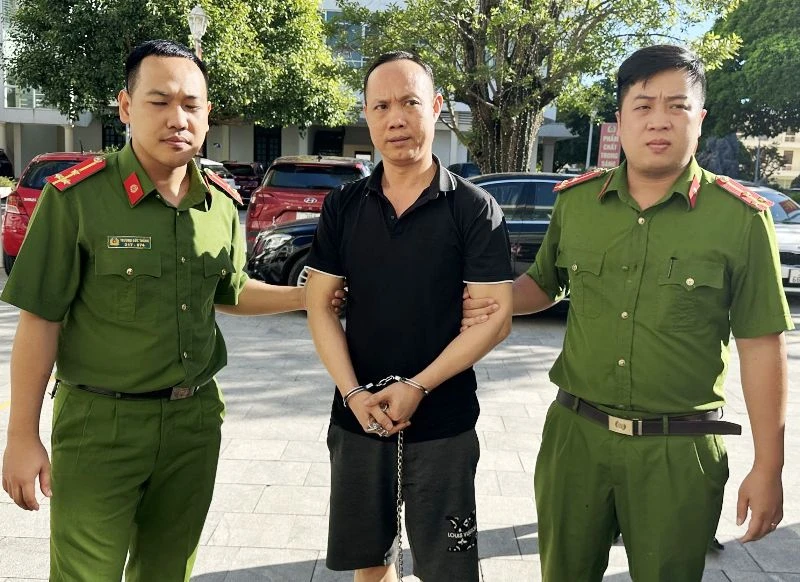 Công an di lý đối tượng về Thanh Hóa phục vụ điều tra, xử lý.