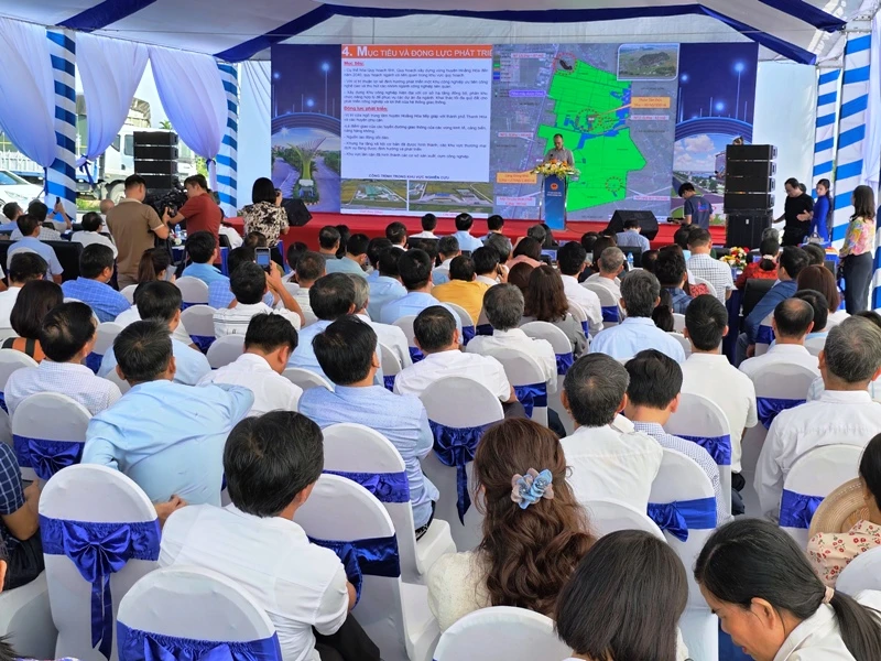 Quang cảnh buổi lễ.