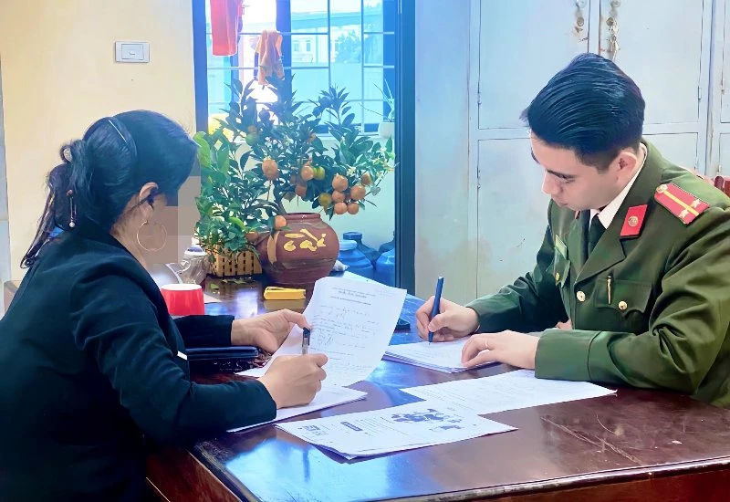 Chị T.T.P. tại cơ quan Công an. 