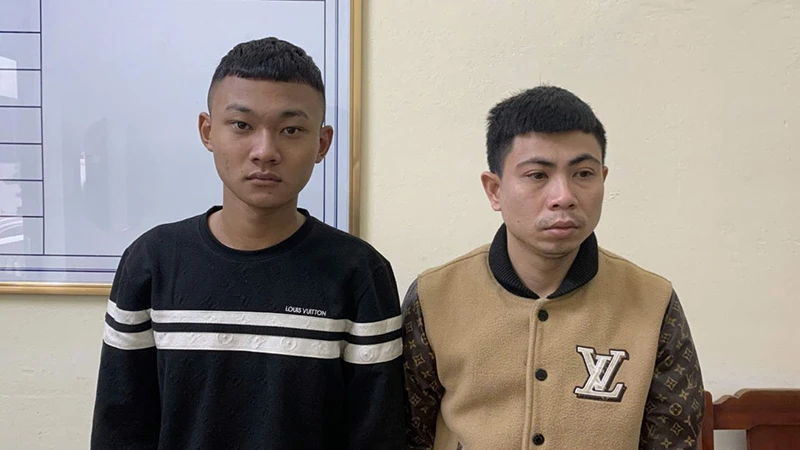 Hai đối tượng gây rối trật tự công cộng ở thị trấn Nga Sơn.