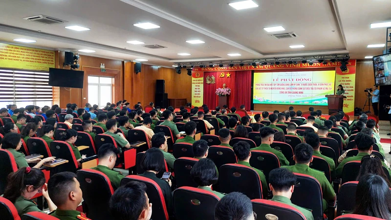 Công an tỉnh Quảng Ninh tổ chức lễ phát động học tập gương dũng cảm hy sinh của liệt sĩ, Thiếu tá Nguyễn Đăng Khải.