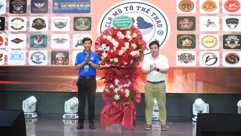 Lễ công bố quyết định thành lập Câu lạc bộ Mô-tô Quảng Ninh.