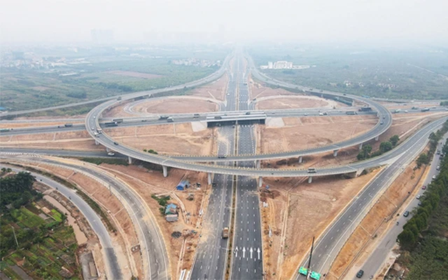 Rà soát việc kết nối các tuyến cao tốc, phát huy hiệu quả đầu tư, thúc đẩy phát triển kinh tế-xã hội 