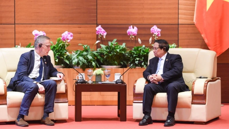 Thủ tướng Chính phủ Phạm Minh Chính tiếp ông Donal Brown, Phó Chủ tịch Quỹ Quốc tế về Phát triển nông nghiệp (IFAD). (Ảnh: TRẦN HẢI)