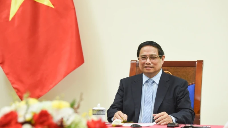 Thủ tướng Phạm Minh Chính điện đàm với Thủ tướng Malaysia Anwar Ibrahim. (Ảnh: TRẦN HẢI).