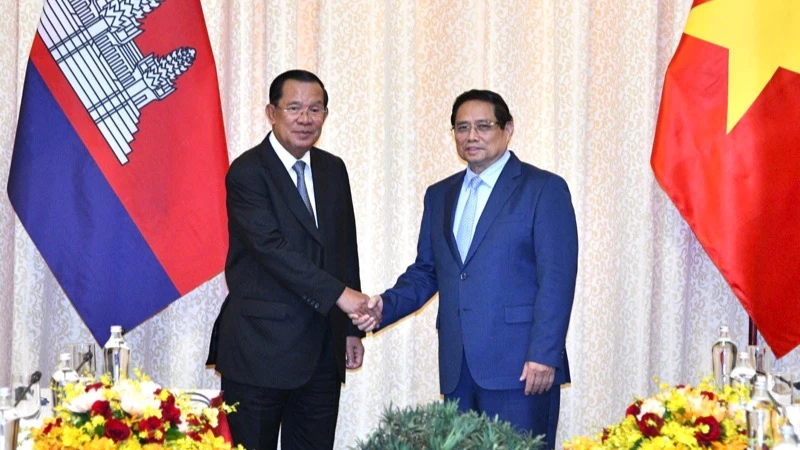 Thủ tướng Chính phủ Phạm Minh Chính và Chủ tịch Đảng Nhân dân Campuchia (CPP), Chủ tịch Thượng viện Campuchia Hun Sen. (Ảnh: THANH GIANG)