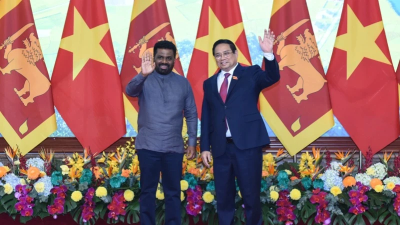 Thủ tướng Chính phủ Phạm Minh Chính và Tổng thống Cộng hòa xã hội chủ nghĩa dân chủ Sri Lanka Anura Kumara Dissanayaka. (Ảnh: TRẦN HẢI)