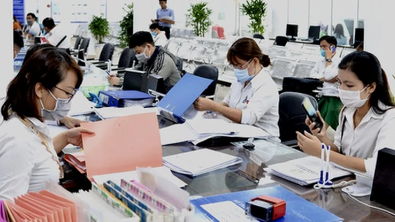 Thủ tướng Chính phủ chỉ đạo kịp thời bố trí kinh phí chi trả chế độ cho cán bộ, công chức, viên chức khi sắp xếp tổ chức bộ máy. (Ảnh: VGP)