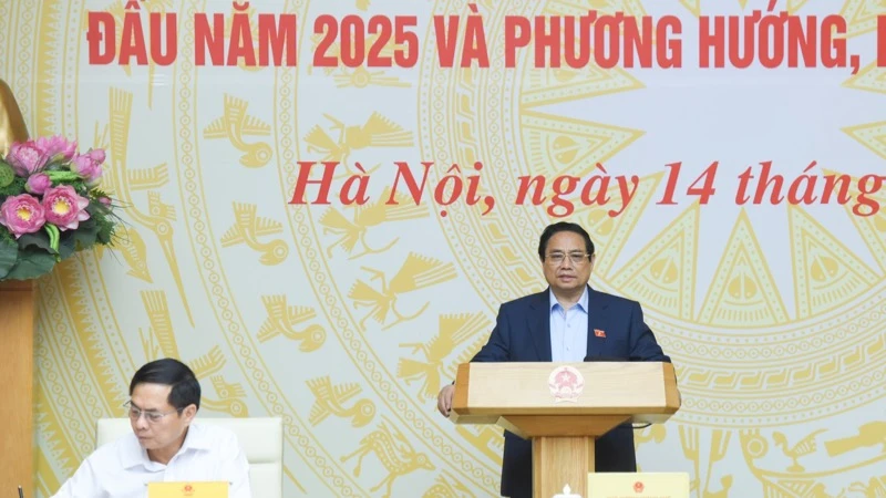 Thủ tướng Chính phủ Phạm Minh Chính chủ trì cuộc họp về chống buôn lậu, gian lận thương mại, hàng giả. (Ảnh: TRẦN HẢI)