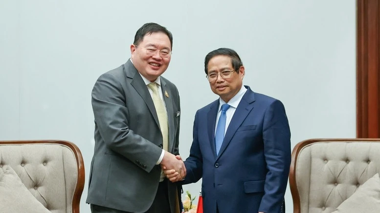 Thủ tướng Phạm Minh Chính tiếp ông Thammasak Sethaudom, Chủ tịch và Tổng Giám đốc Điều hành của Tập đoàn SCG. (Ảnh: TRẦN HẢI)