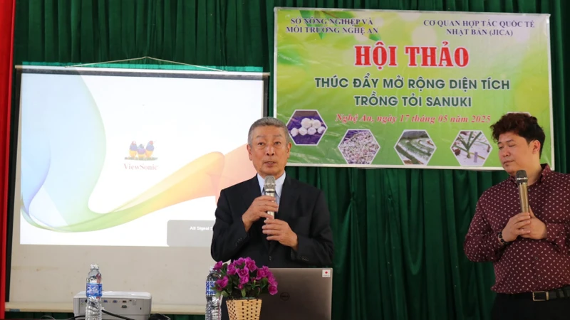 Ông Kondo Takashi, Chủ tịch Hợp tác xã Farmers’ Co-op chia sẻ tại buổi hội thảo. (Ảnh: JICA)