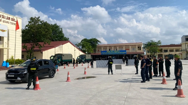 Đoàn công tác của Trung tâm vì sự tiến bộ của Cảnh sát quan sát hoạt động đào tạo và huấn luyện của lực lượng Cảnh sát gìn giữ hòa bình Liên hợp quốc. (Ảnh: VNFPU1)