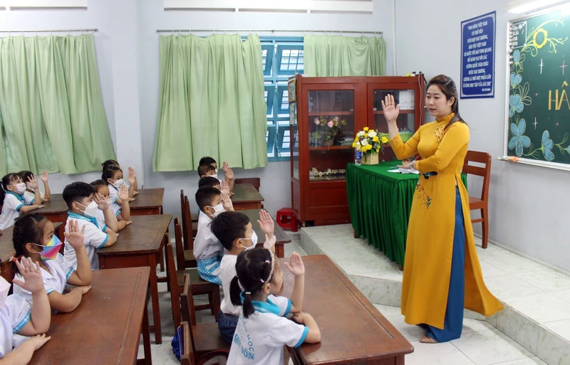 Giờ học tại Trường tiểu học Lê Quý Đôn, thành phố Mỹ Tho, tỉnh Tiền Giang. (Ảnh: HỮU CHÍ)