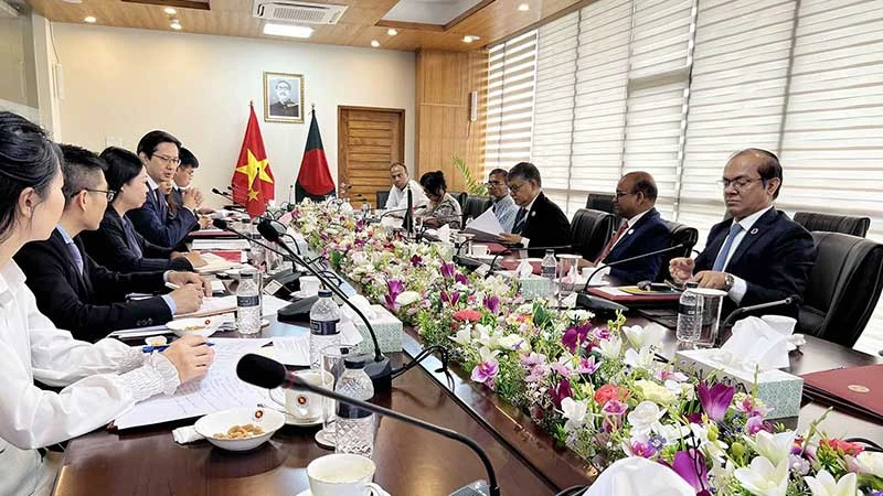 Tham khảo chính trị Việt Nam-Bangladesh tại thủ đô Dhaka. (Ảnh BỘ NGOẠI GIAO)