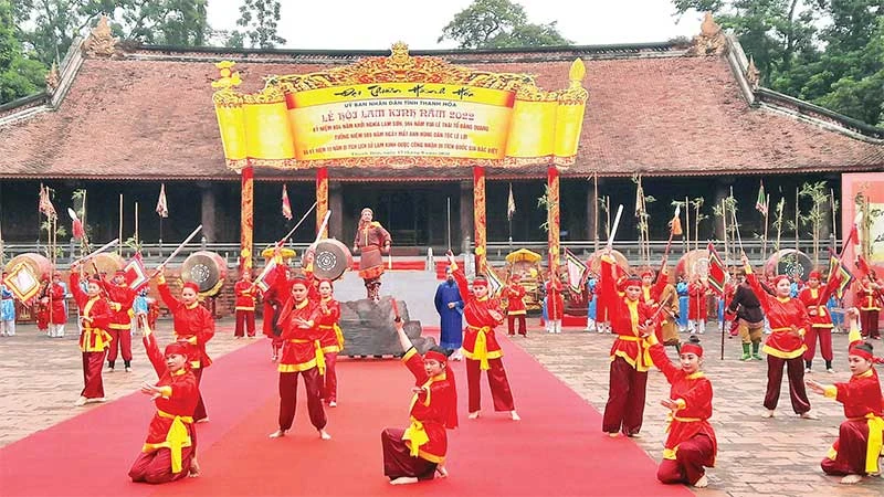 Một tiết mục trong Lễ hội truyền thống Lam Kinh.